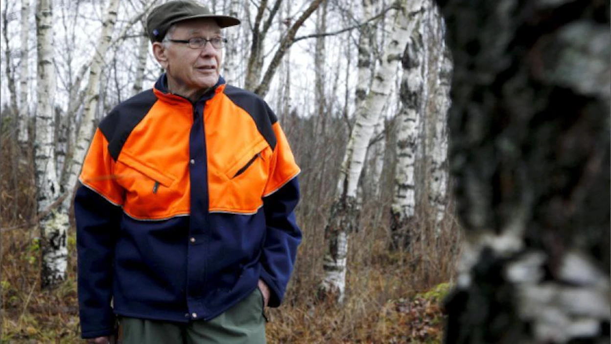 Ruusila tohtii suositella visakoivun ja muiden harvinaisuuksien kasvatusta nuoremmillekin, mutta tietyin varauksin. ”Jos on viitseliäisyyttä. Ja tarvitsee myös olla pettymyksiä kestävä luonne.” Jaana Kankaanpää