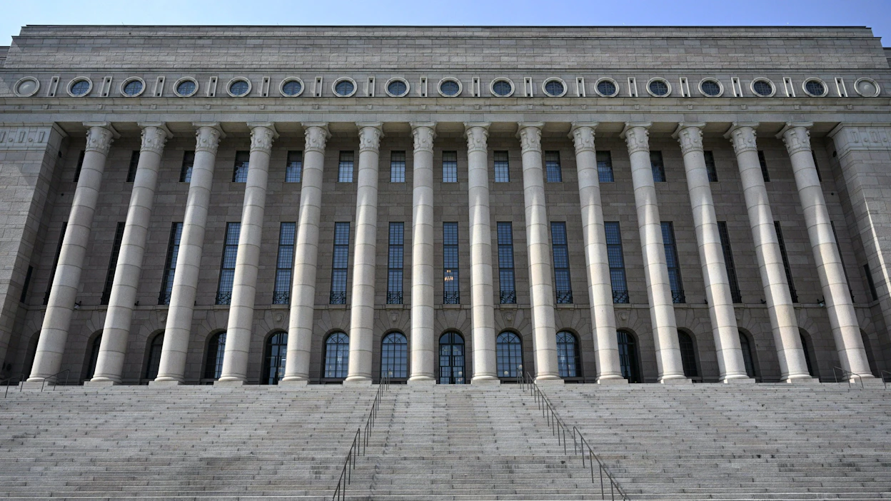 Varsinkin opposition riveissä olisi myös valmiutta ottaa uuteen tarkasteluun aseluvat, jotka on myönnetty ennen nykyisen ampuma-aselain voimaantuloa vuonna 1998. LEHTIKUVA / Markku Ulander.