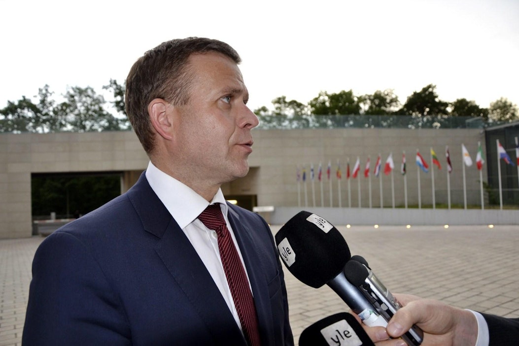 Valtiovarainministeri Petteri Orpo (kok.) kuvaa sopua helpotukseksi. LEHTIKUVA / ANNIINA LUOTONEN