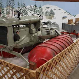 Fordson-Armstead Snow Motor -telakonetta valmistettiin vuosina 1925-26.