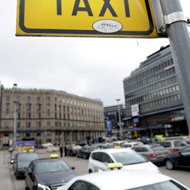 Liikennekaarihankkeessa linjataan muun muassa taksiliikenteen kilpailutuksesta. LEHTIKUVA / VESA MOILANEN