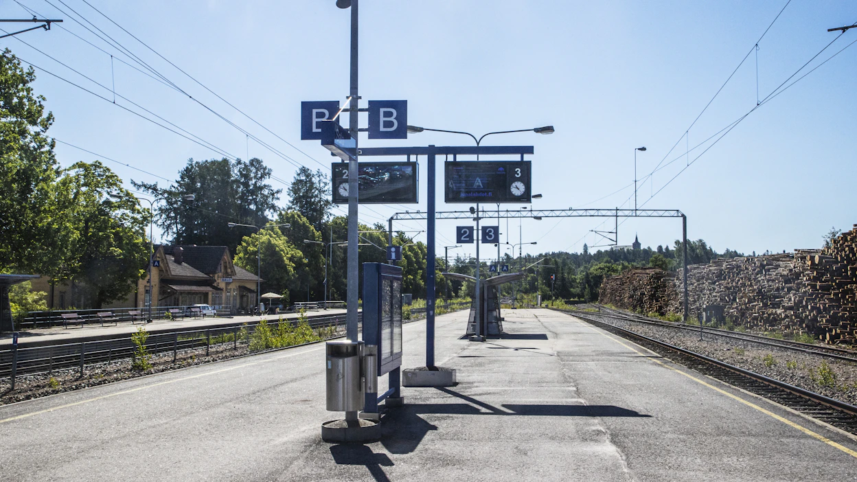 Salo joutuu muiden Länsirata Oy:ssä olevien kuntien kanssa ottamaan kantaa ratahankeen rahoitukseen sen jälkeen, kun EU-komissio torppasi yhtiön tukihakemuksen.