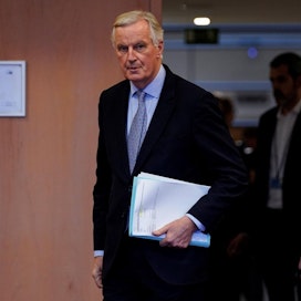 EU:n pääneuvottelija Michel Barnier muistuttaa Britannian jättävän joka tapauksessa EU:n sisämarkkinat ja tulliliiton vuodenvaihteessa.