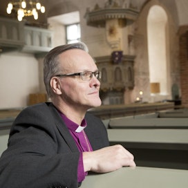 Arkkipiispa Tapio Luoman mukaan kirkko haluaa olla mukana hillitsemässä ilmastonmuutosta konkreettisin toimin. &quot;Kirkon olemukseen kuuluu kantaa huolta Jumalan luomistyöstä&quot;, arkkipiispa sanoo.