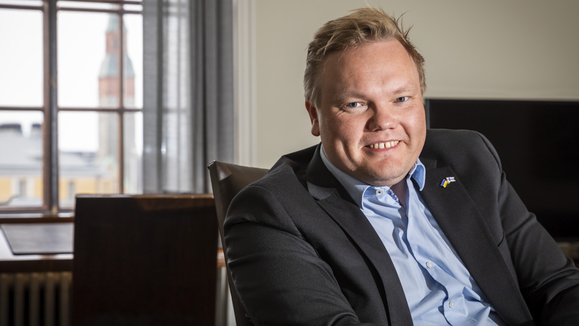 ”Tämä on hieno työvoitto ja antaa uskoa muuhunkin Suomen EU-edunvalvontaan”, Kurvinen iloitsee Suomen saamasta luvasta keventää maatilojen kiinteistöveroa.