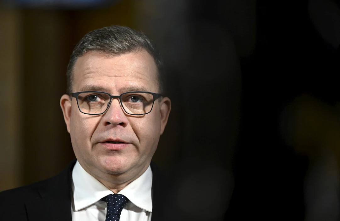 Hallituksen muodostaja, kokoomuksen puheenjohtaja Petteri Orpo Säätytalolla torstaiaamuna. LEHTIKUVA / EMMI KORHONEN.
