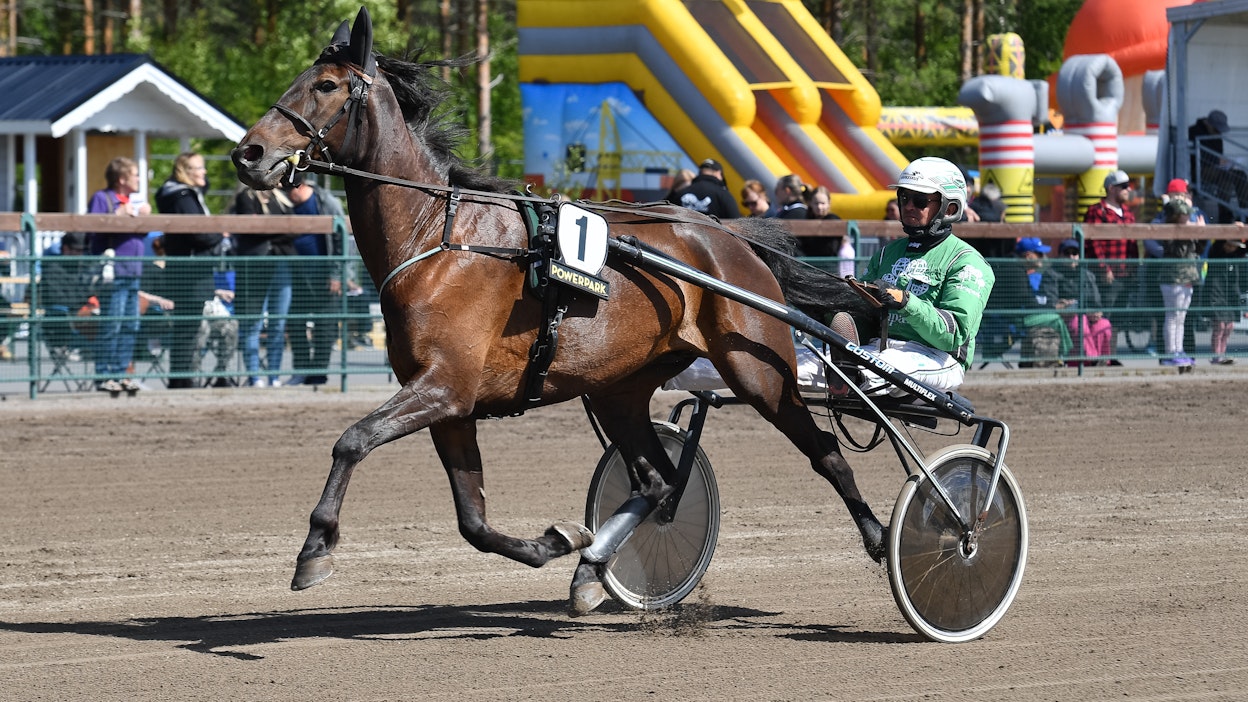 Special Gun on kolmannen kohteen suosikki. Niko Jokela ohjastaa.