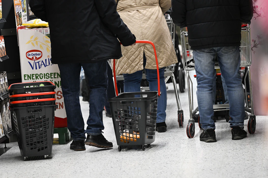 Helmikuussa rahankäyttöaikeita oli vain niukasti ja asunnon ostoa suunniteltiin normaalia vähemmän. EMMI KORHONEN / LEHTIKUVA.