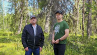 “Meitä on epäilty sertifikaatin rikkomuksista useasti, mutta lopulta on todettu, ettemme ole rikkoneet sitä kertaakaan”, Värriön yhteismetsän hoitokunnan puheenjohtaja Raimo Harju (vas.) sanoo. Oikealla metsänhoitoyhdistys Metsä-Lapin operaatiopäällikkö Juha Hänninen.