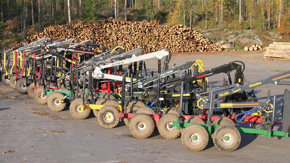 Testissä mukana: ■ Farma T8 + C6,3 ■ Farmi 90 + 4067 ■ FTG FB90 +FB63T ■ Kesla 92 + 204T ■ Kronos 100H + 4000 ■ KTS 10 + 6,3 ■ Nisula 850 + P30 ■ Nokka 951 + 3970 ■ Oniar 10T + 6,7S ■ Palms 9S + 670 ■ Patruuna 9 + 4169
