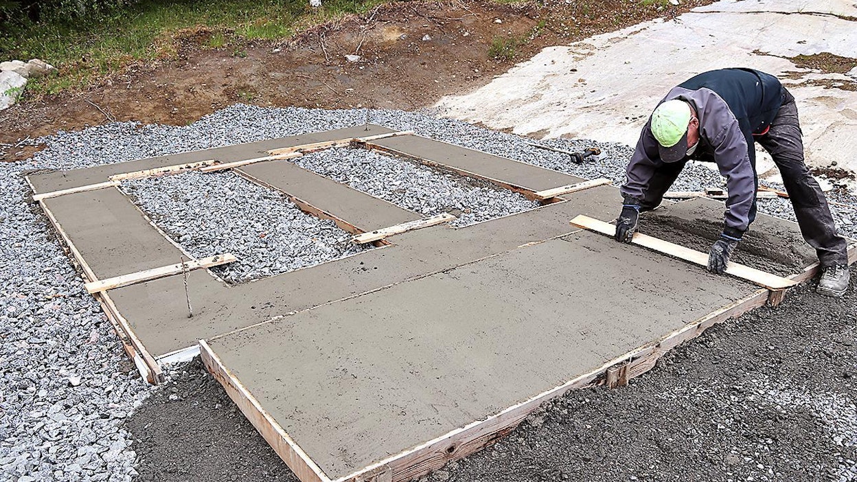Rahallisesti laskettuna suurin betonimäärä, joka kannattaa omatoimisesti tehdä kuivabetonista, on noin 1–2 kuutiota. Erikseen sementistä ja kiviaineksista sekoitettuna materiaalikustannus jää pienemmäksi, mutta huomioon kannattaa työmäärän lisäksi ottaa myös betonin laatutekijät.