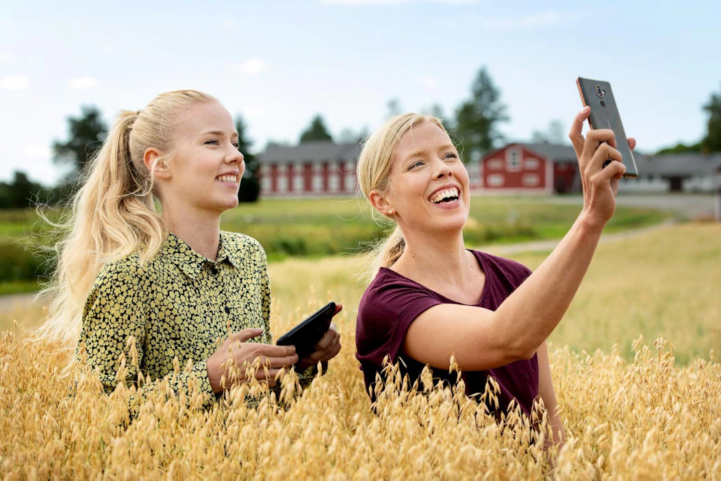 Marjaana ja Annamari Jukkolan kauratuotteita valmistavan yrityksen tärkein markkinointikanava on sosiaalinen media.