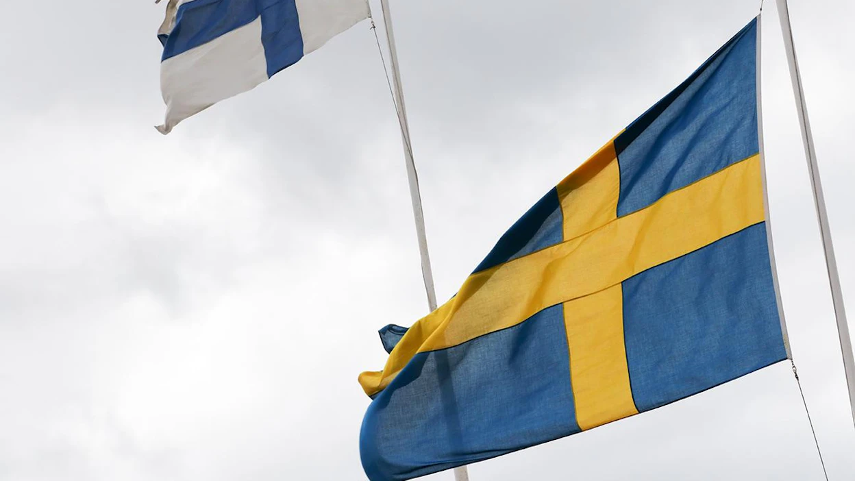 Koronavirus estää Suomen Hippoksen ja Suomen Ravivalmentajien tulkinnan mukaan ravikilpailumatkat Suomesta Ruotsiin.