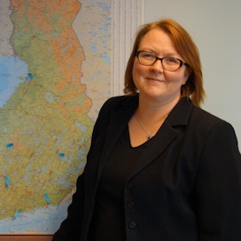 Tieyhdistyksen uusi toimitusjohtaja Nina Raitanen aloitti yhdistyksen palveluksessa viime syksynä. Hänellä on aikaisempien tehtävien ansiosta vahva tausta ja osaaminen niin tietekniikassa, tutkimus- ja tuotekehityksessä kuin alan opetustyössäkin.