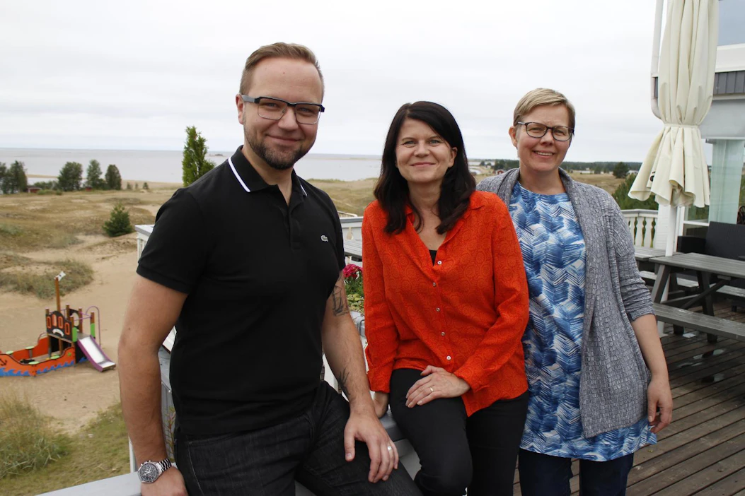 Vihreiden kansanedustajat Olli-Poika Parviainen, Outi Alanko-Kahiluoto ja Krista Mikkonen summasivat eduskuntaryhmän kesäkokouksen saldoa.