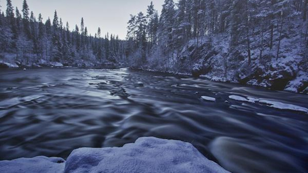 Oulangan vetovoimaa lisäävät sen upeat vesireitit ja vesiputoukset.