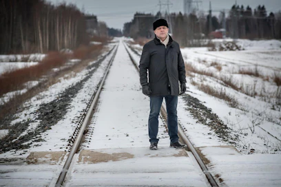 "Nyt myönnetty jatkoaika tuo motivaatiota Suupohjan radan kehittämistyöhön", Jorma Vierula sanoo. Hän on Etelä-Pohjanmaan rautatieyhdistyksen toiminnanjohtaja.