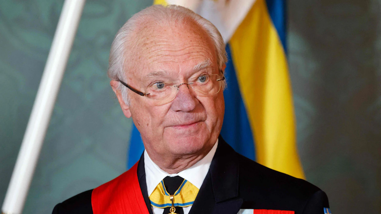 Ruotsin kuningas Kaarle XVI Kustaa onnitteli Suomen tuoretta presidenttiä Alexander Stubbia. LEHTIKUVA/AFP.