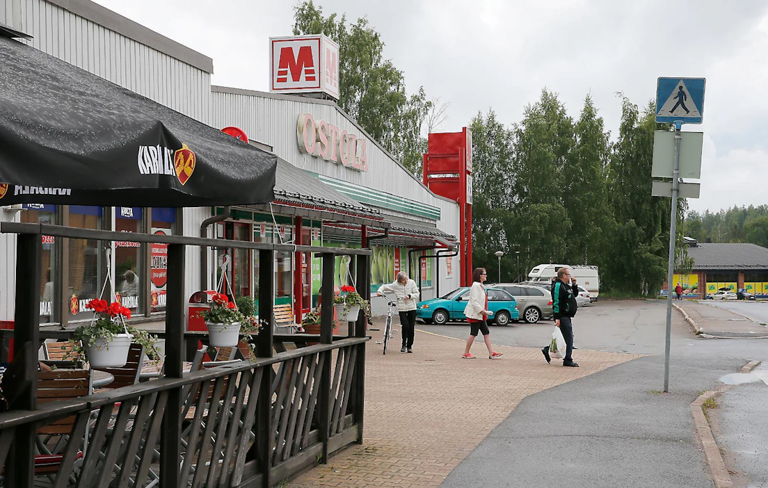 Vanhan alkoholilain aikana anniskelun jatkoaikojen määrä pysytteli viimeiset lähes kymmenen vuotta samalla noin 1000 jatkoaikaravintolan tasolla.