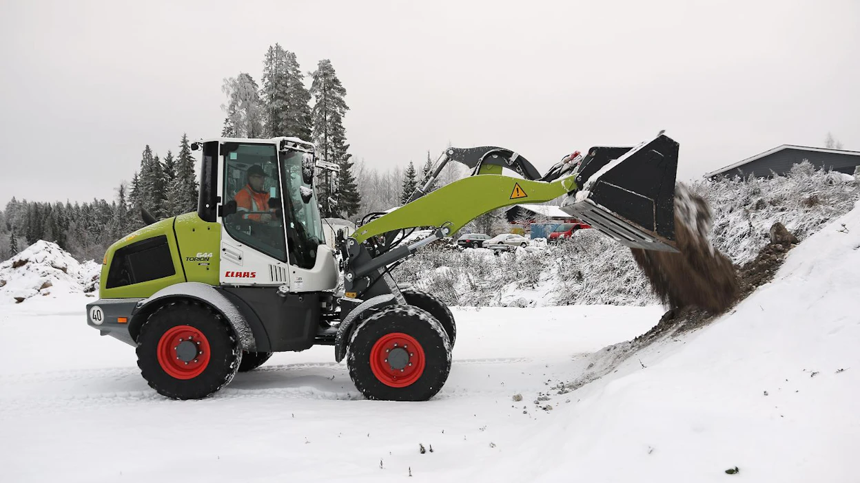Testikoneena olleen Claas Torion 644 Sinus -pyöräkuormaajan moottoriteho oli 54 kilowattia.