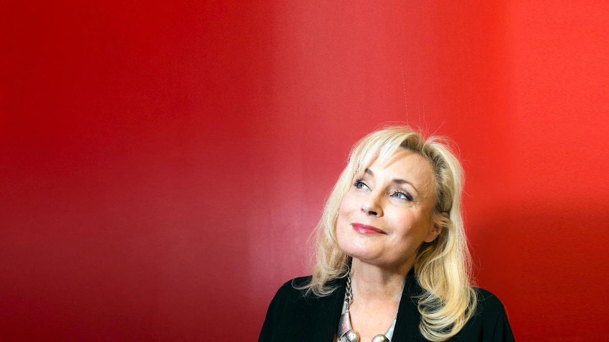 "Minut on kasvatettu kasvihuoneen lämmössä ja tomaattien tuoksussa", sanoo Kristiinankaupungissa varttunut Sonja Lumme.