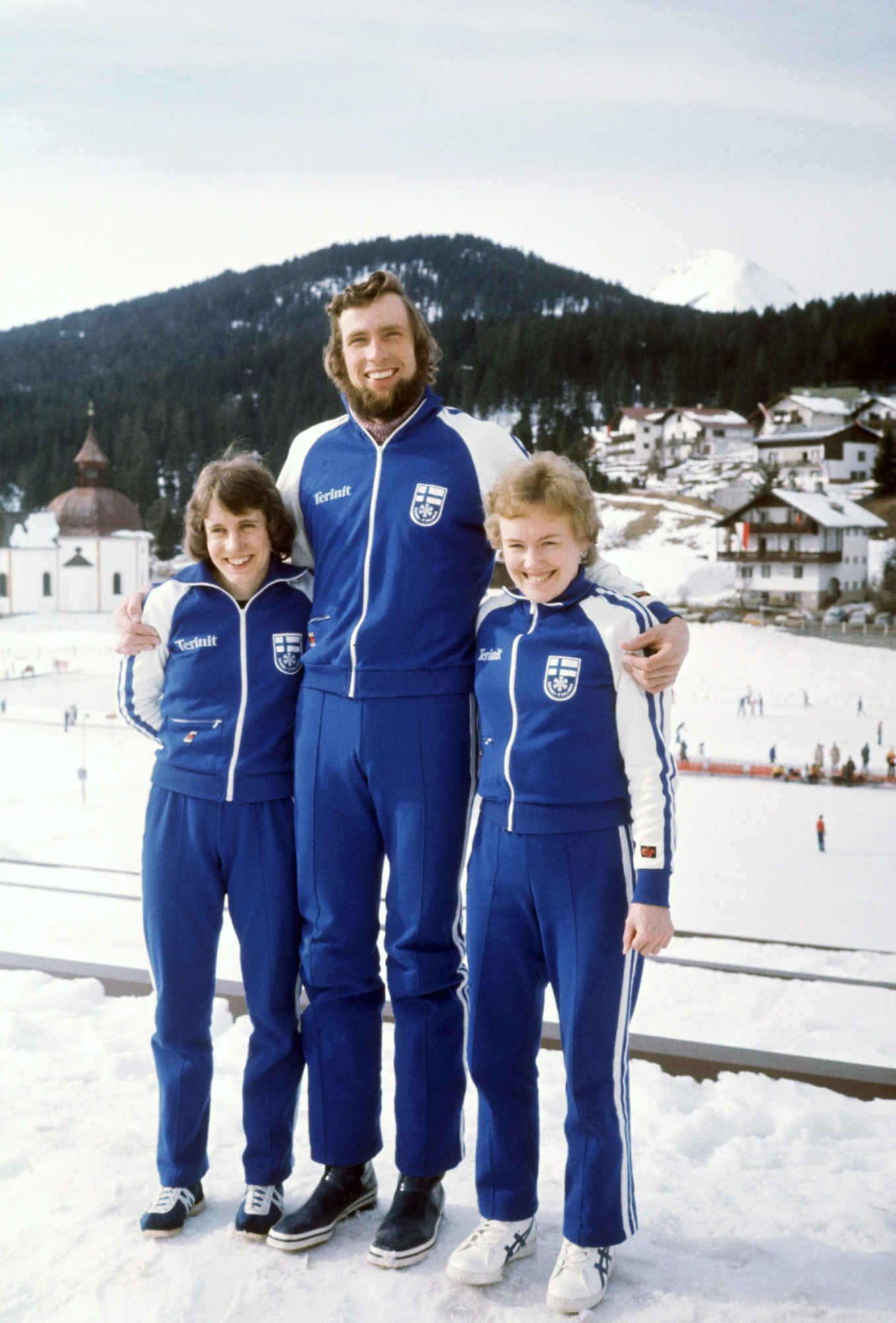 Hilkka Kuntola, Juha Mieto ja Helena Takalo Innsbruckissa 1976. Hilkka Kuntola (Riihivuori) tarjosi hiihtoyleisölle unohtumattomia hetkiä 1970–80-luvuilla, mutta olympiakultaa hänelle ei suotu.