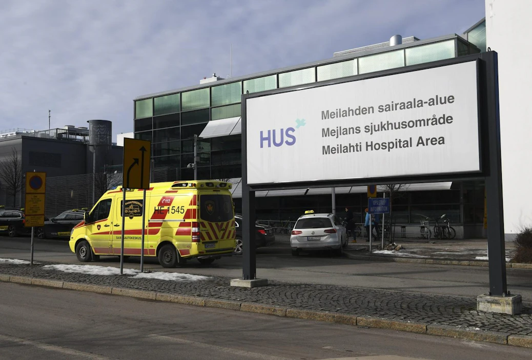 Osastonylilääkäri Minna Tallgren Meilahden sairaalan teho-osastolta sanoo, että selvää kasvutrendiä nuorten tehohoitopotilaiden määrässä ei kuitenkaan tämän viikon tilanteen perusteella näy.