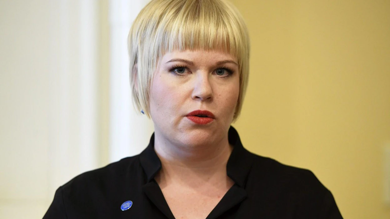 Perhe- ja peruspalveluministeri Annika Saarikon mukaan vanhusten omaisilta on tullut palautetta asiaan liittyen.
