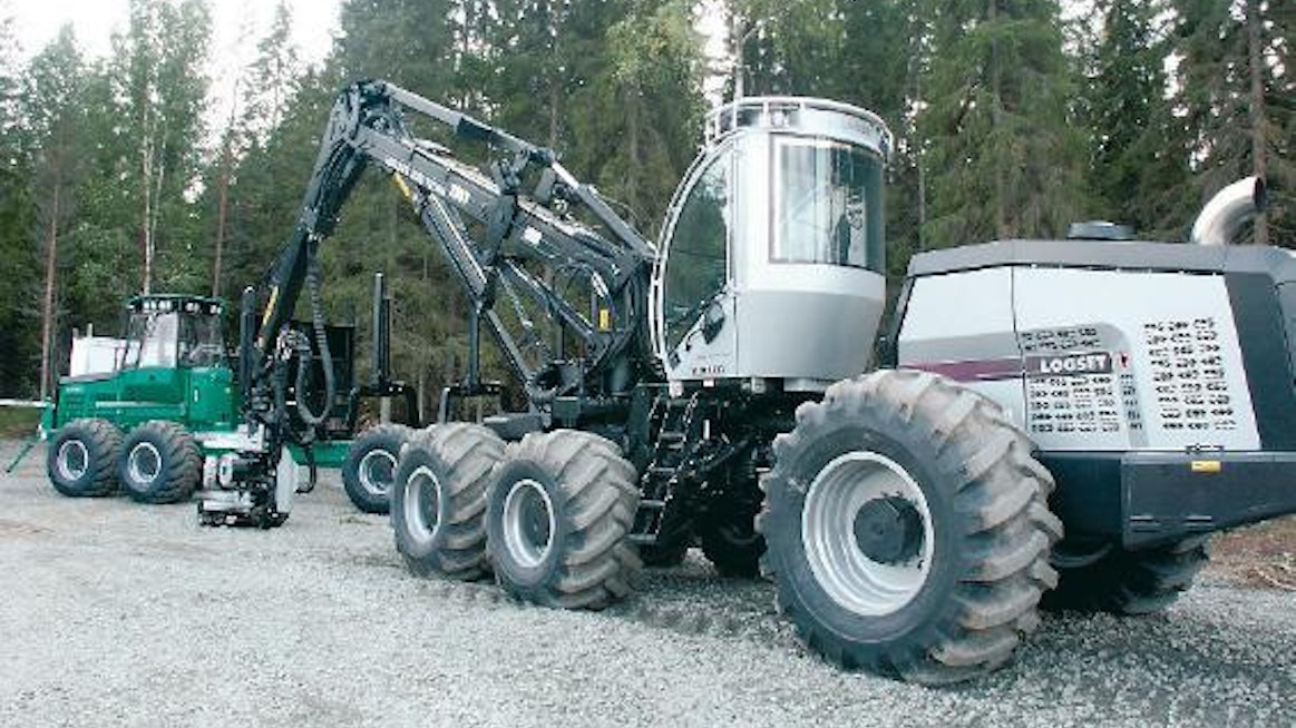 Jättikoneet eivät ole valmistajan suuruuden hulluutta, vaan selvää bisnestä asiakkaan tarpeisiin tavallista isommin panoksin. Logseteissa muotoilu ja rakenne ovat yhtenevät läpi linjan. Mittakaavat vaihtelevat.
