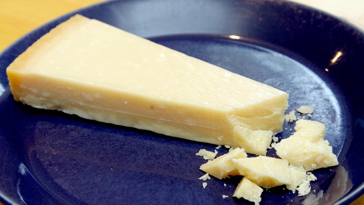 Parmesania käytetään yleisesti esimerkiksi pastaruuissa ja risotossa.