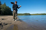 "Siellä, missä ihmiset kulkevat, joku aina hukkaa jotakin. Siksi rannat ovat yleensä hyviä kohteita", Jens Lindgren kertoo.