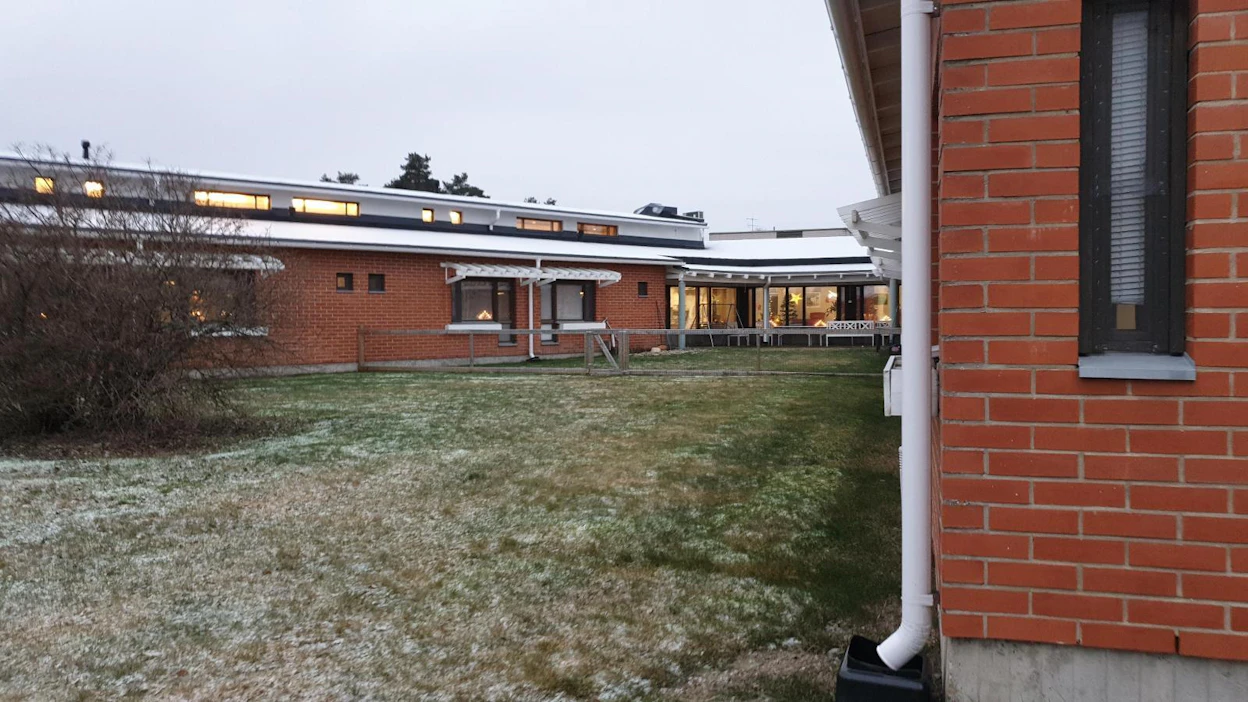 Kultakämmenen vanhainkodissa Alajärvellä neljä asukasta on kuollut koronaan. Kultakämmen on tehostetun palveluasumisen yksikkö, jossa on tilat 40 asukkaalle.