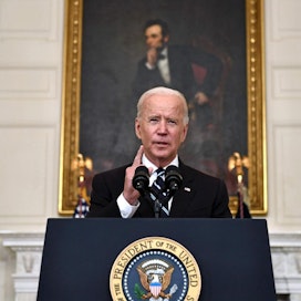 Yhdysvaltain presidentti Joe Bidenin mukaan selvä vähemmistö estää maata selviämästä koronaviruksesta. LEHTIKUVA/AFP