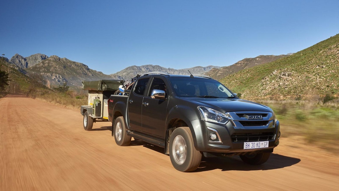 Uudistuneen Isuzu D-Maxin ulkoiset muutokset ovat maltillisia. Sen sijaan kuorien alle tulee paljon uutta, mm. moottori. Suomeen uusi D-Max tulee kevättalven kuluessa. (Kuva: valmistaja)