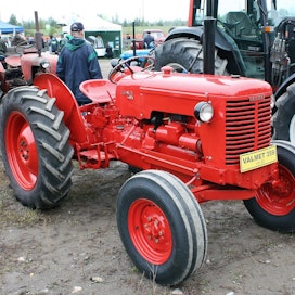 Valmet 359D -traktoria valmistettiin vuosin 1959–60, Jyväskylässä, Suomessa. Yhteensä traktoreita valmistettiin 3 241 kpl.