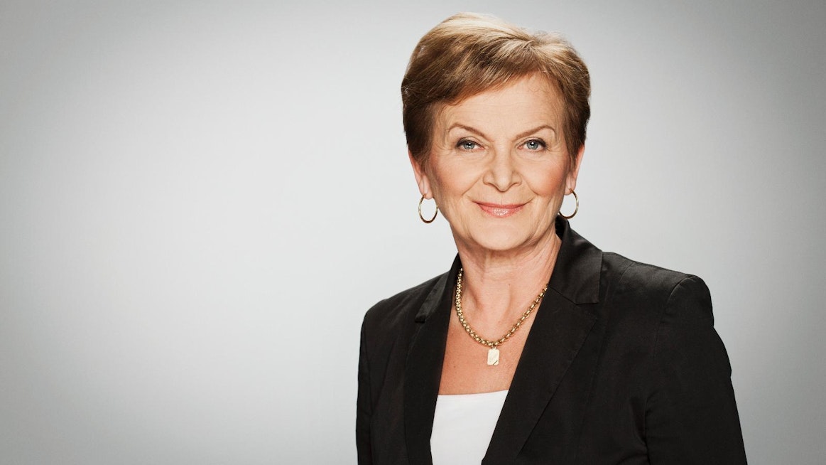 Kansliapäällikkö Hannele Pokka katsoo, että kansallisomaisuuden hoidon kuuluukin herättää keskustelua.