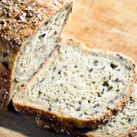 Vaalea leipä voi olla yhtä terveellistä kuin tummakin, jos se on tehty kokojyväviljasta.