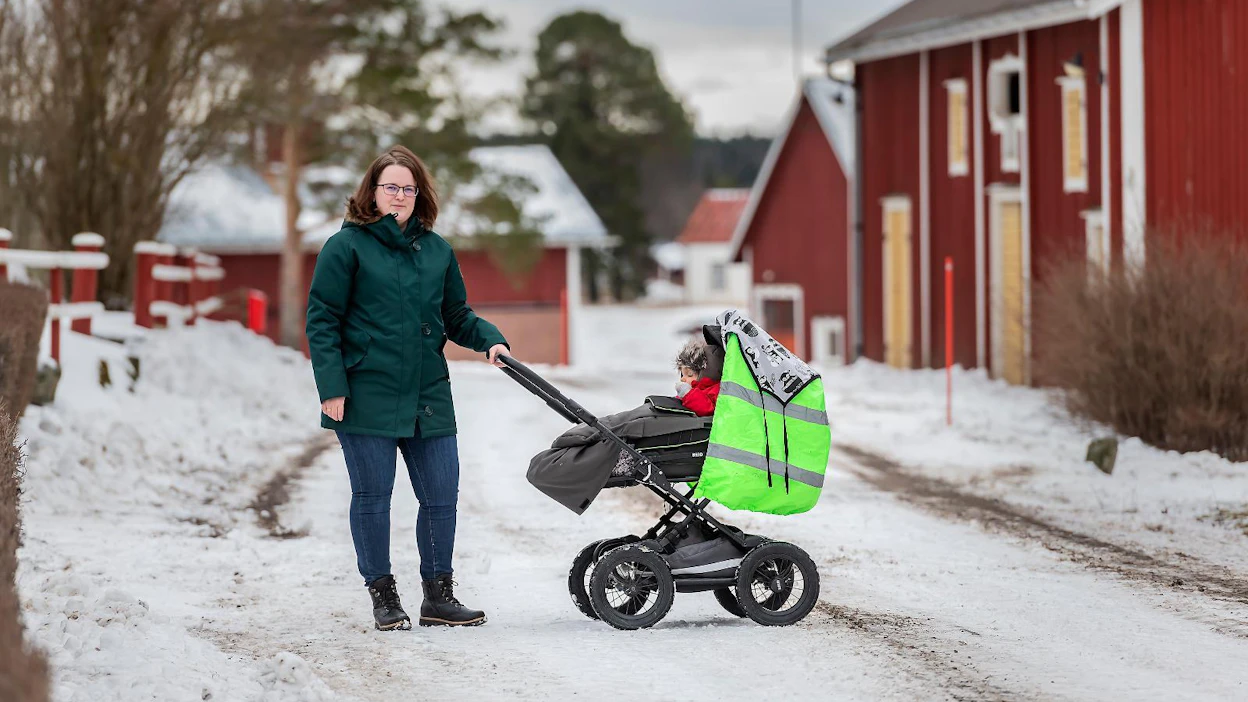 Madelene Lindqvist on parhaillaan perhevapaalla, jonka jälkeen hän palaa toiminnanjohtajan työhönsä ruotsinkielisen Pohjanmaan maataloustuottajien liittoon.