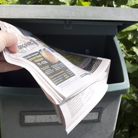 Suomalaisista noin kaksi kolmasosaa tilaa painettua tai digitaalista sanomalehteä.