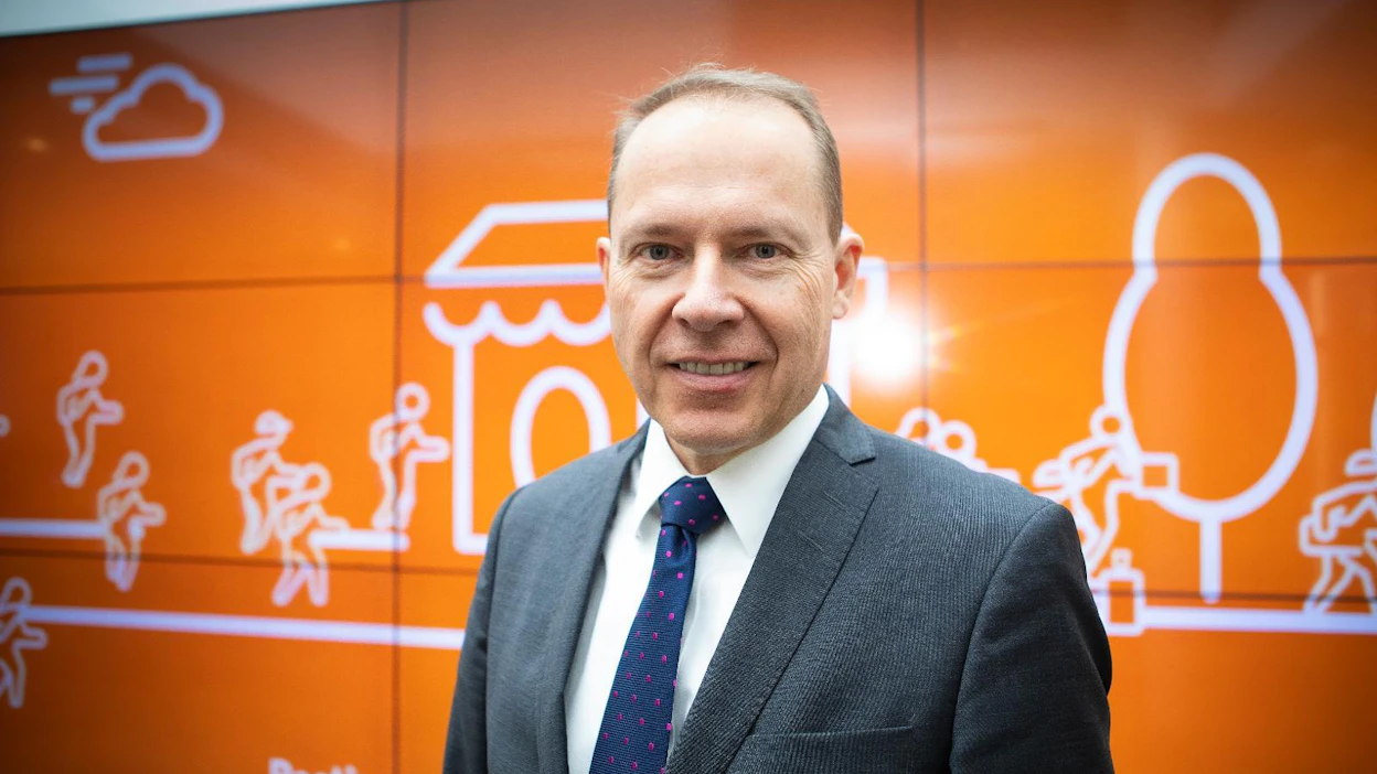 Toimitusjohtaja Heikki Malisen mukaan postin jakelupäiviä pitäisi harventaa kustannusten säästämiseksi jo ensi vuonna nykyisestä viidestä päivästä viikossa.