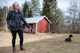 Anne-Mari Syrjäläisen pientilalla on kymmenen hehtaaria maata. Hänen unelmansa olisi jossain vaiheessa järjestää tilallaan lasten luontokoulua.