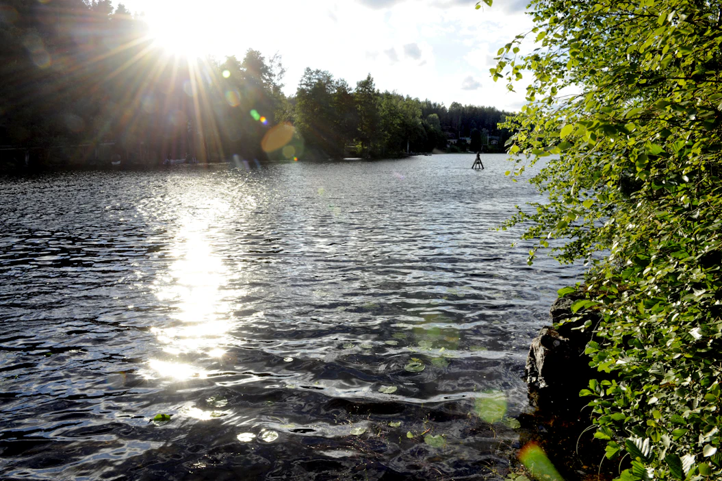 Muuttuva sää on maatalousyhteiskunnan edellytys. Pitää paistaa, sataa, tuulla, olla tyyntä, kaikkea sopivasti, että saamme viljamme, perunamme ja marjamme.