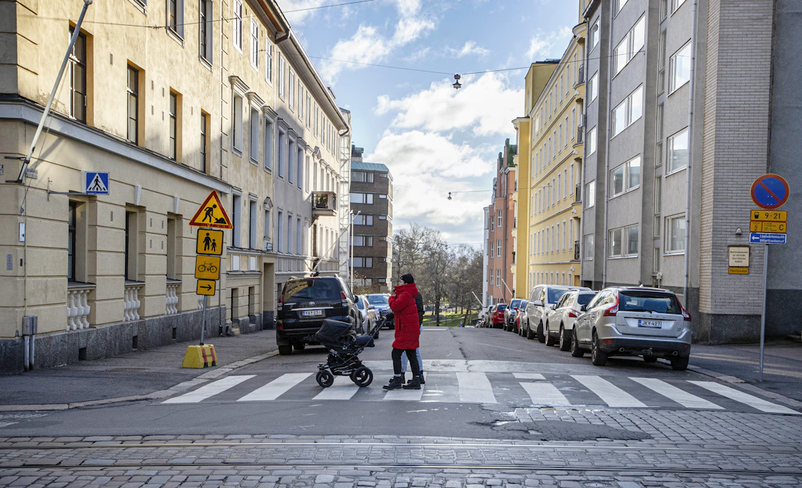 Perhevapaiden jakamiseen liittyy yhä paljon tiedostamattomia ajatuksia ja asenteita.