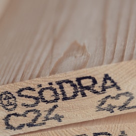 Eteläruotsalainen Södra valmistaa muun muassa sahatavaraa, sellua ja biopolttoaineita.
