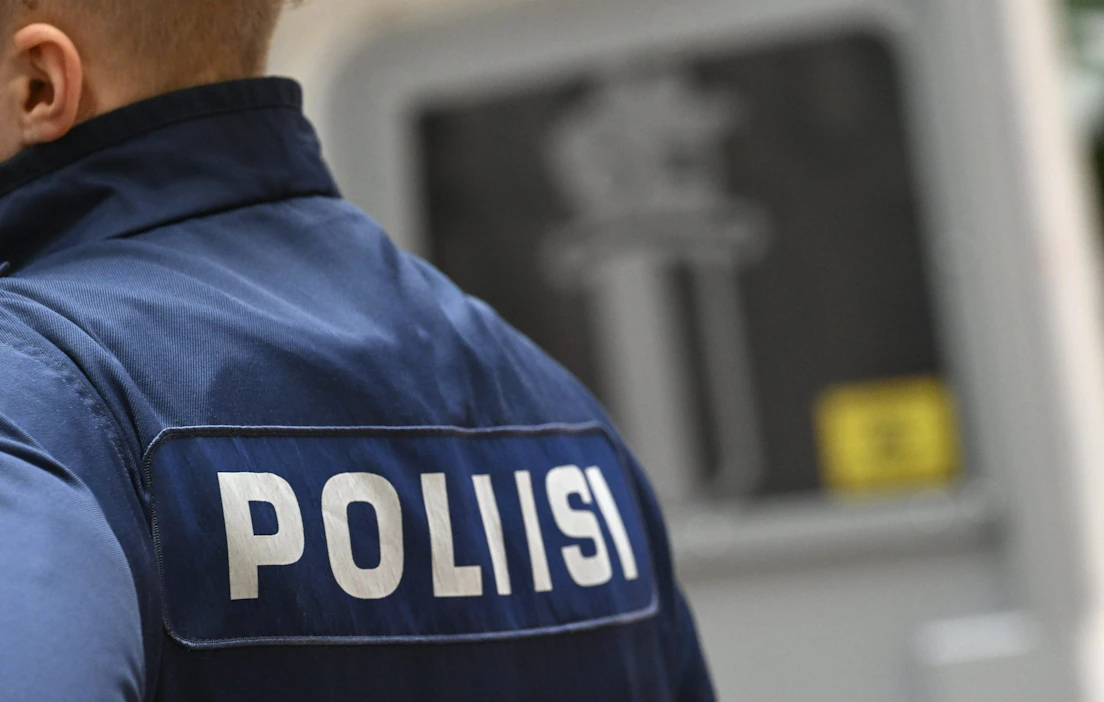 Poliisin voimankäyttöä tutkinut oikeustieteen tohtori Henri Rikander kertoo, että vuonna 2010 poliisi ampui tehtävällä 22 kertaa. Viime vuonna luku oli Poliisihallituksen tilastojen mukaan 28. LEHTIKUVA / Heikki Saukkomaa.