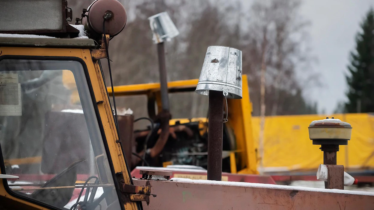 Turvekoneita on romutettu jo 29 miljoonan euron edestä. Palkkio ei koske traktoreita.