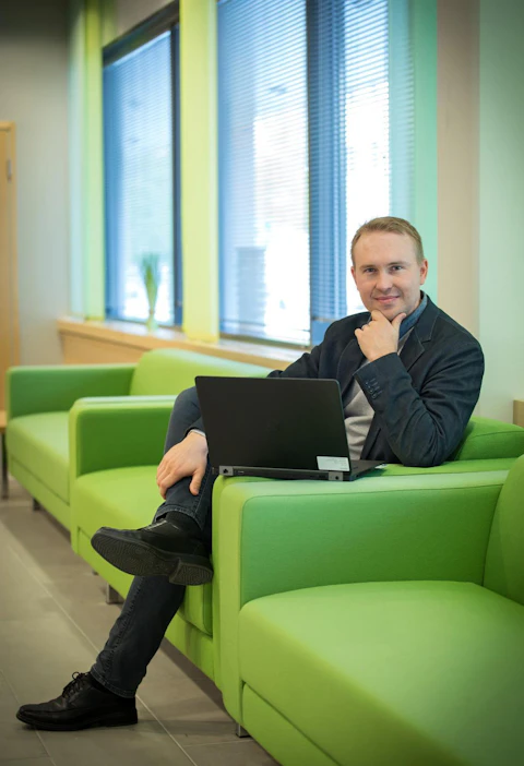 Viime kevään traktorimarssi ja Maviin kohdistunut kritiikki eivät pelästyttäneet Juha Antilaa. Päinvastoin, mielenkiinto kasvoi niin suureksi, että nyt hän on viraston uusi tietohallintojohtaja.