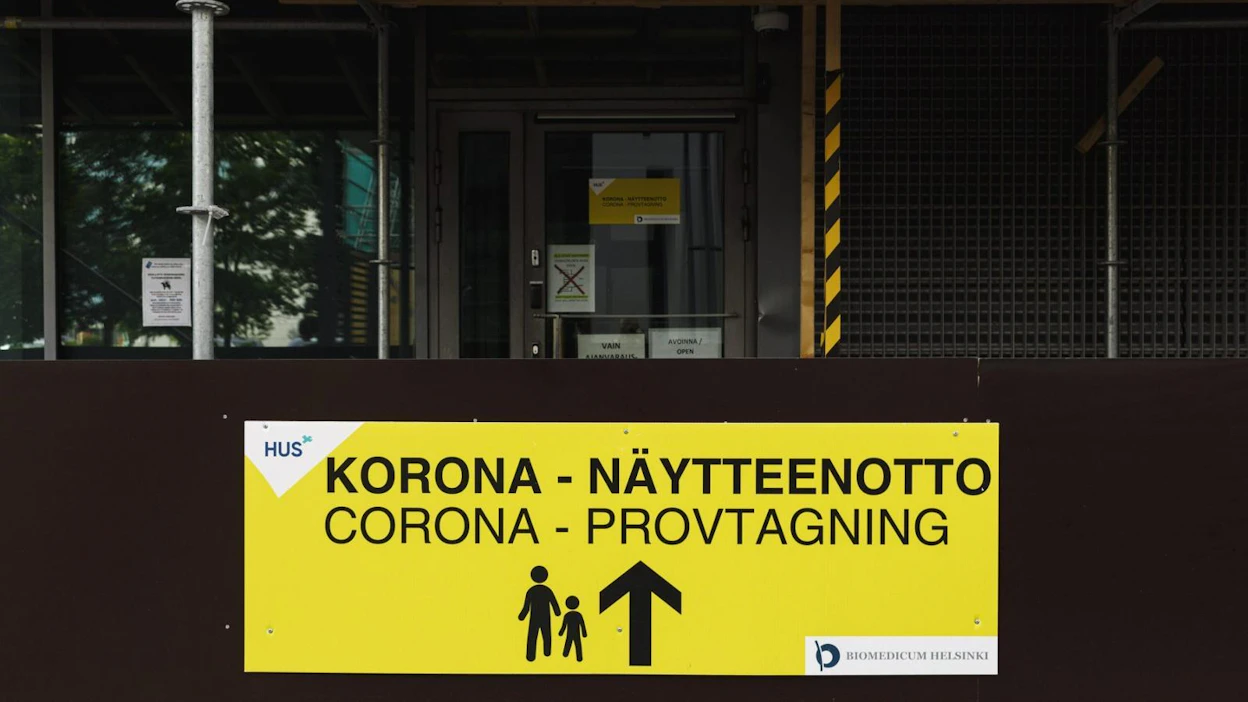 Koronatartunnat leviävät nyt esimerkiksi baari-illoissa ja juhlissa, kertovat STM ja THL.