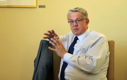 Juha Rehula jatkaa keskustalaisten kansanedustajien perinnettä Suomen Hippoksen puheenjohtajana.