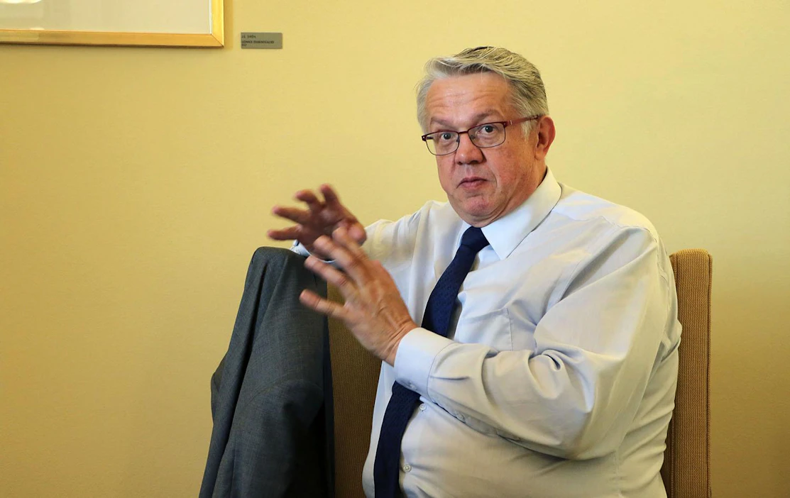 Juha Rehula jatkaa keskustalaisten kansanedustajien perinnettä Suomen Hippoksen puheenjohtajana.